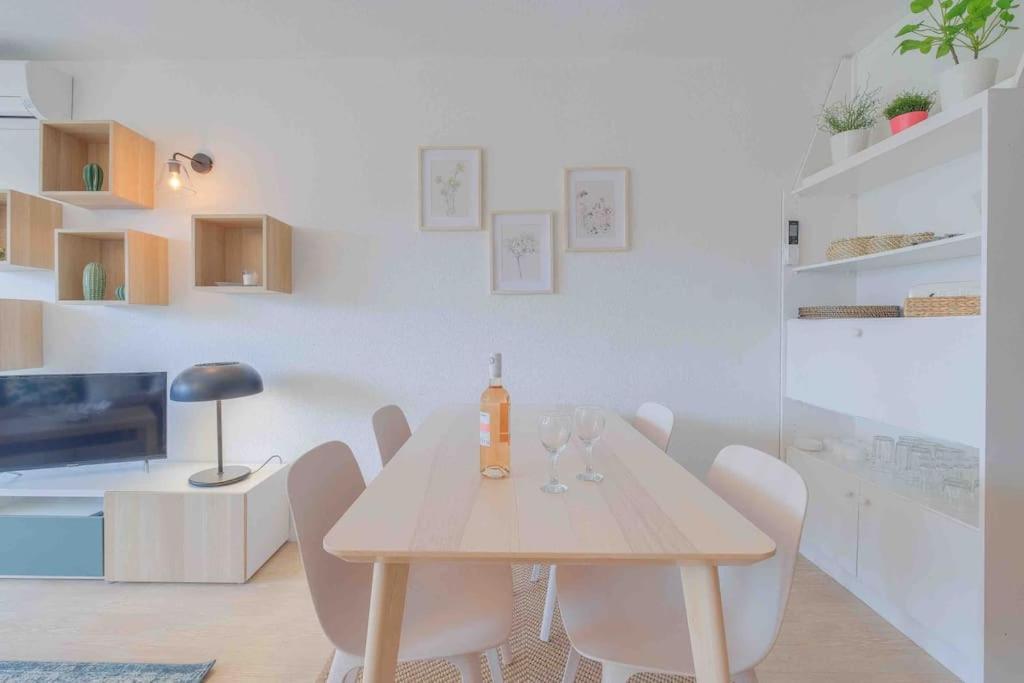 Apartmán Boreal 4 Pax Bord De Mer Saint-Raphaël Exteriér fotografie